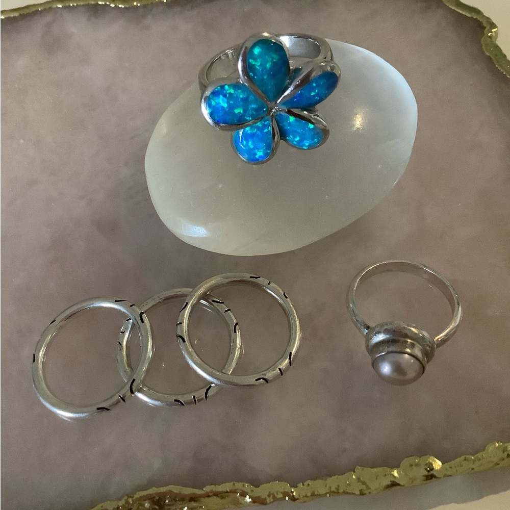 Ensemble of pinky rings size small bought in Hawaii